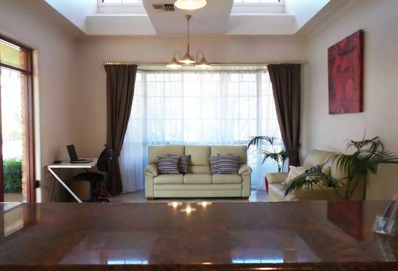 호텔 Best Western Ambassador Motor Inn & Apartments