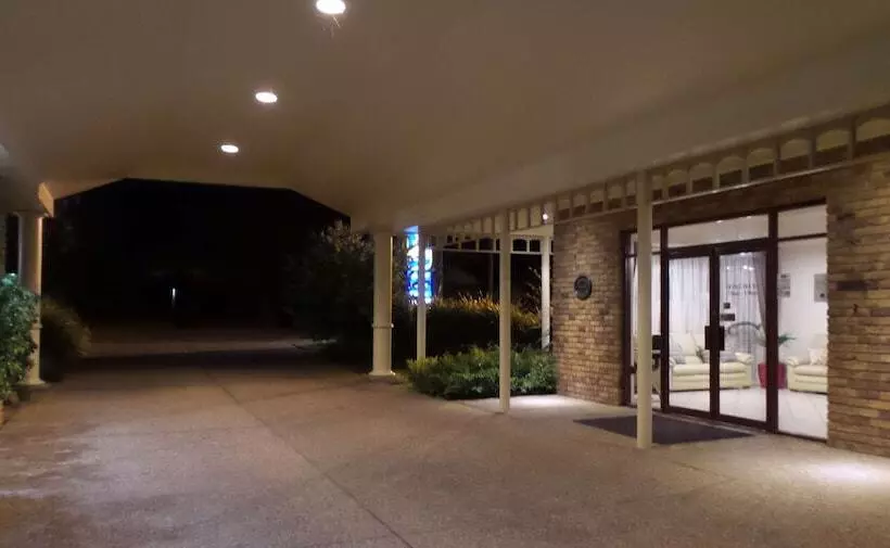 호텔 Best Western Ambassador Motor Inn & Apartments