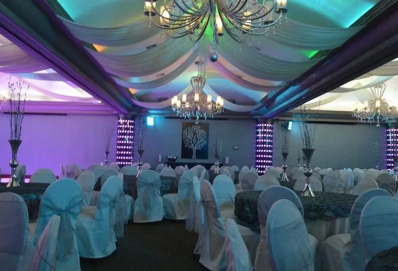 Business Hotel & Suites María Bonita