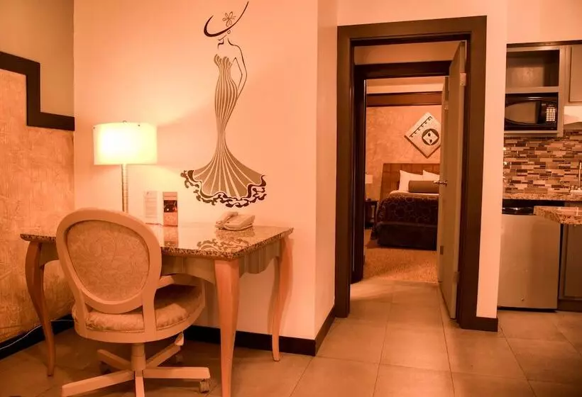 Business Hotel & Suites María Bonita