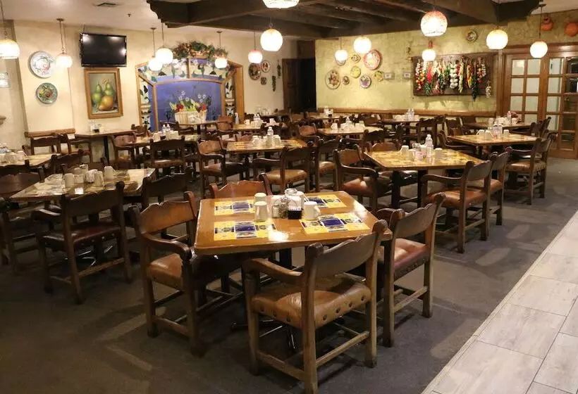 Business Hotel & Suites María Bonita