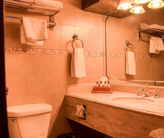 Business Hotel & Suites María Bonita