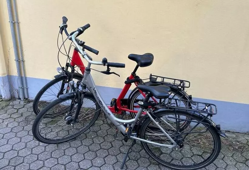 ホテル Das Kronprinz