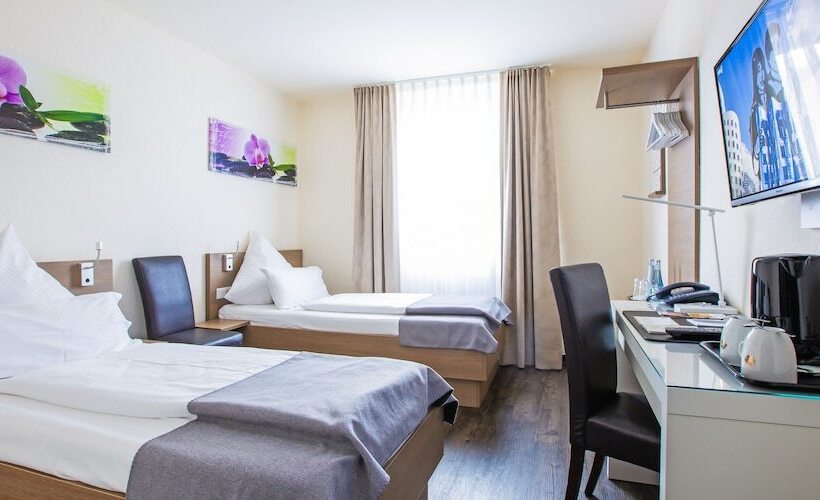 Отель Das Kronprinz