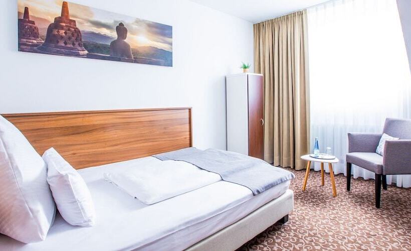 Отель Das Kronprinz