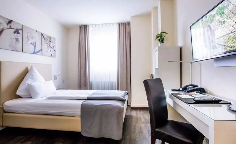 ホテル Das Kronprinz