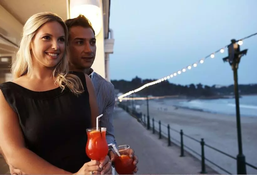 Отель Golden Sands