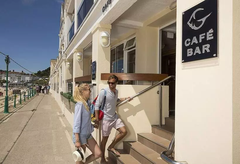 Отель Golden Sands