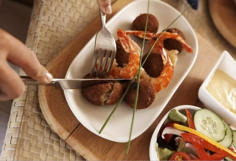 Отель Golden Sands