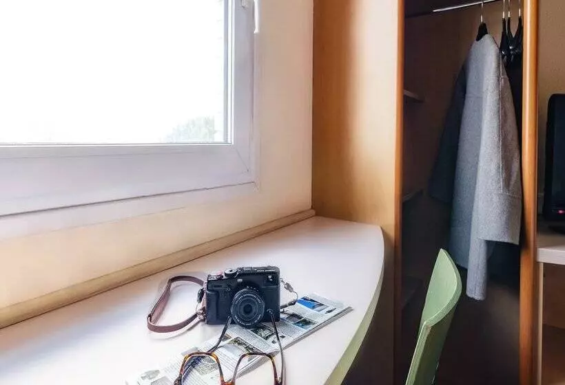 Отель Ibis Madrid Alcorcon Tresaguas