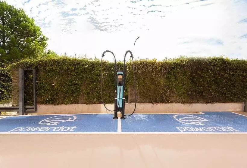 Отель Ibis Madrid Alcorcon Tresaguas