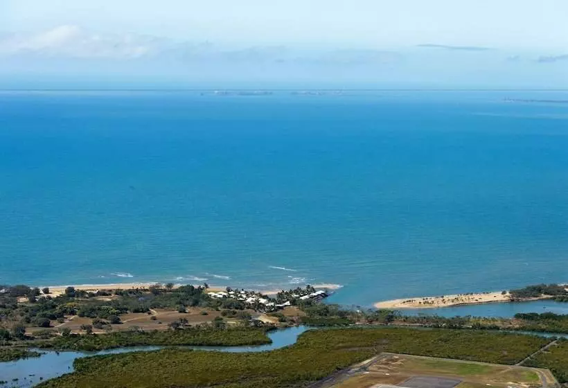 هتل Illawong Beach Resort