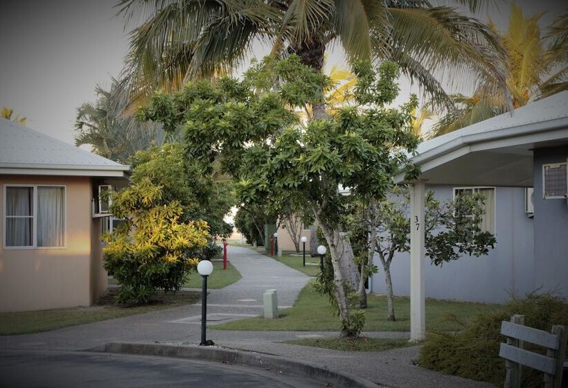 Hotel Illawong Beach Resort