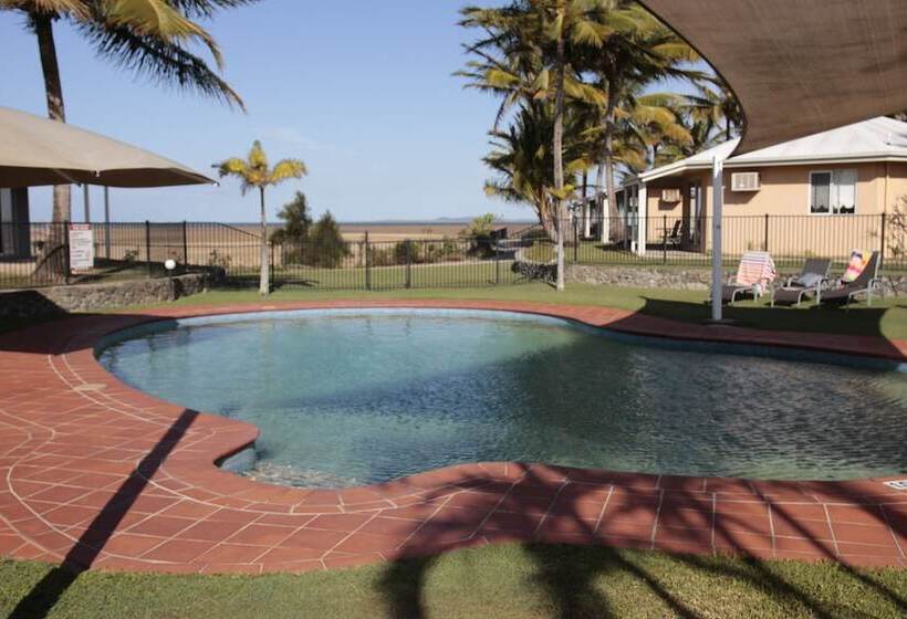 Hotel Illawong Beach Resort