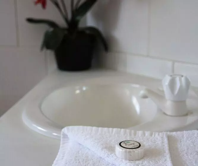 هتل Illawong Beach Resort