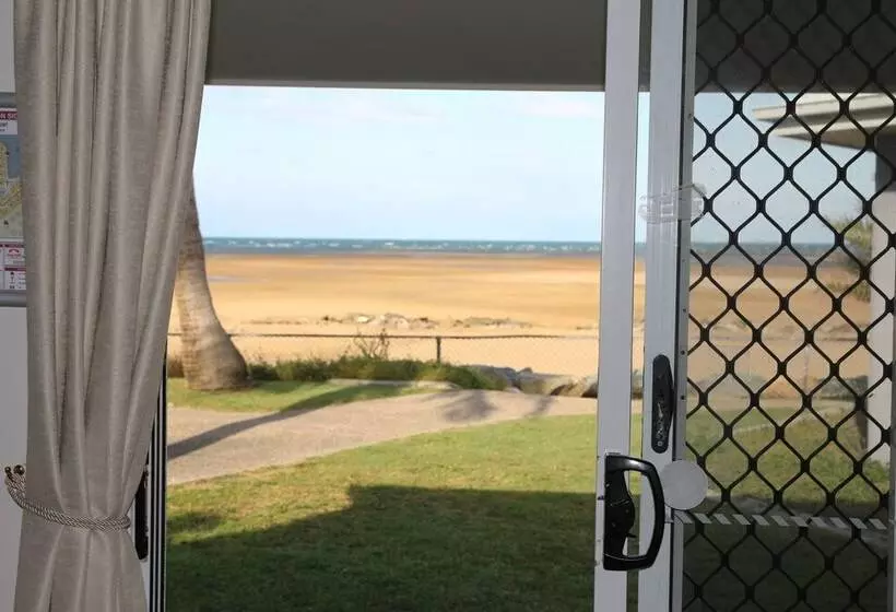 هتل Illawong Beach Resort