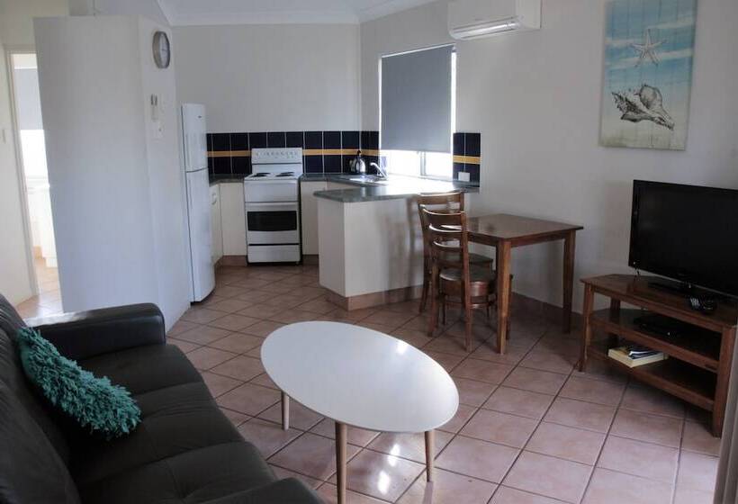 Hotel Illawong Beach Resort