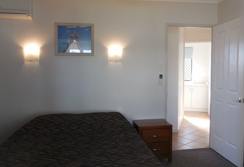 Hotel Illawong Beach Resort