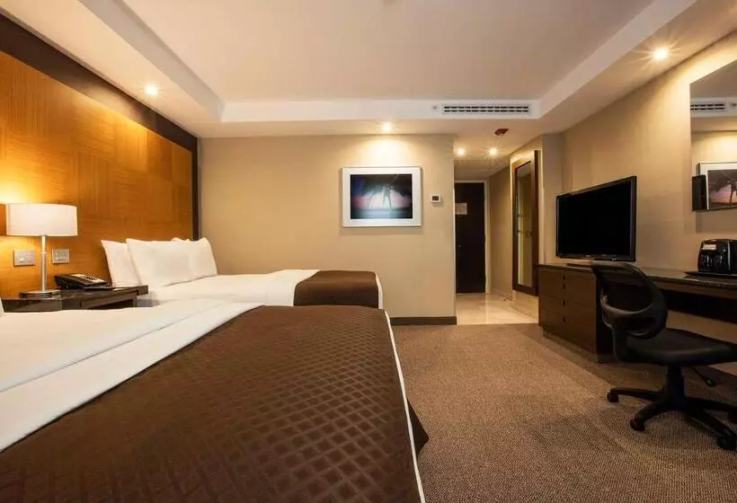 هتل Krystal Urban Aeropuerto Ciudad De Mexico