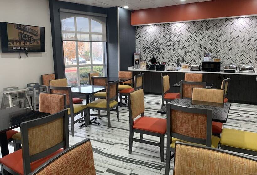 בית מלון כפרי La Quinta By Wyndham Okc North   Quail Springs