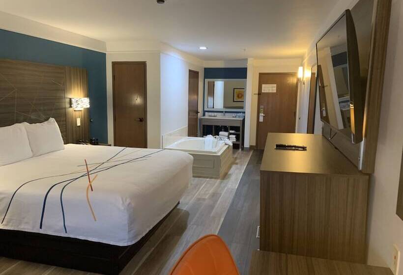 בית מלון כפרי La Quinta By Wyndham Okc North   Quail Springs