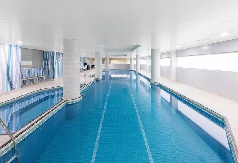 ホテル Meriton Suites Bondi Junction