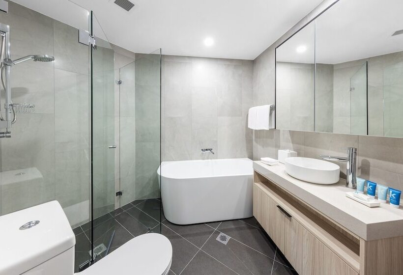 Отель Meriton Suites Bondi Junction