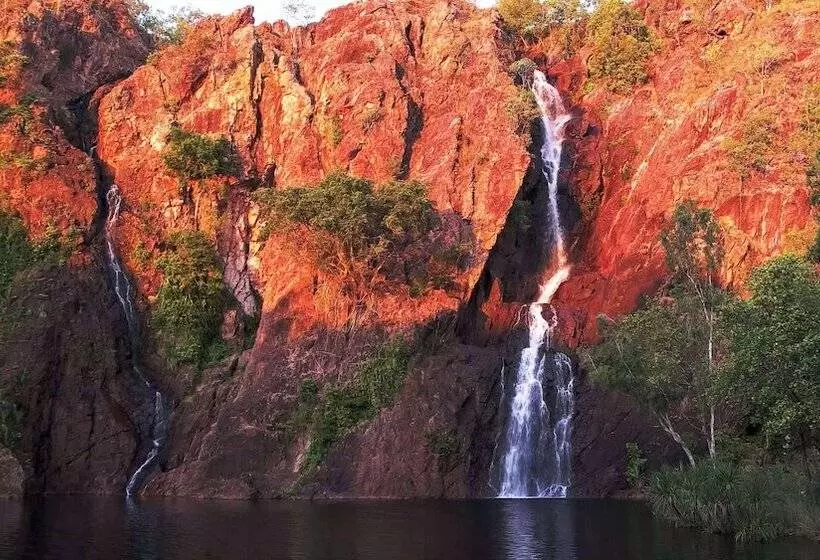 Отель Metro Advance Apartments &