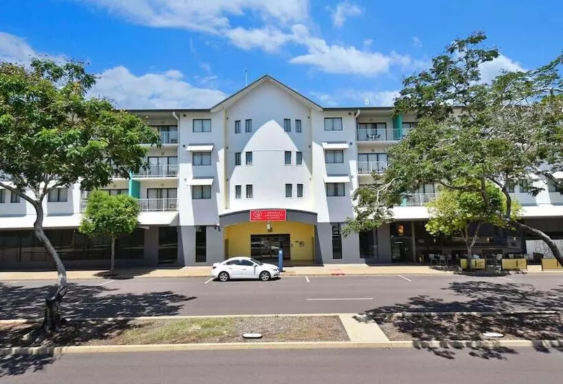 Отель Metro Advance Apartments &