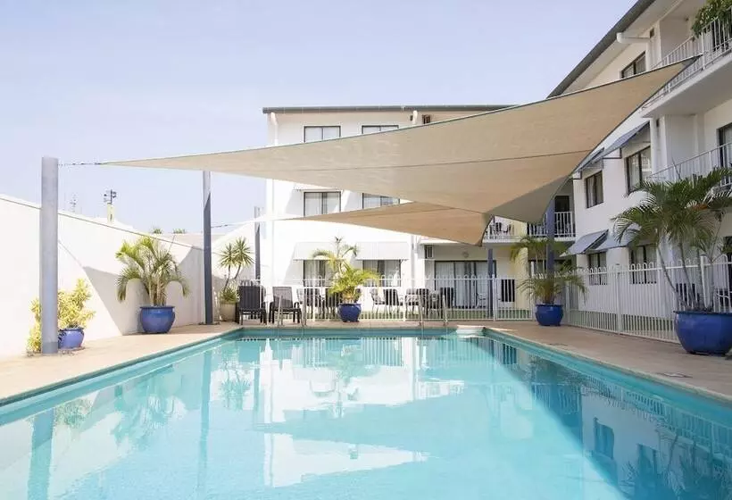 Отель Metro Advance Apartments &