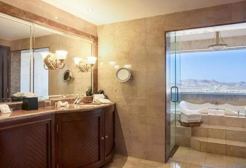 هتل Sheraton Chihuahua Soberano