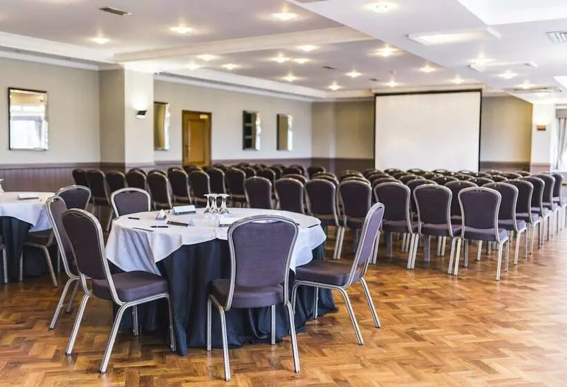 酒店 The Moat House