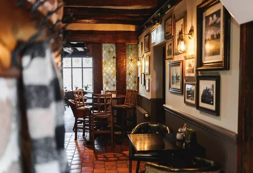 酒店 The Moat House