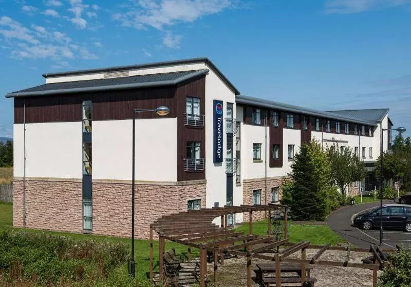 Отель Travelodge Perth Broxden Junction