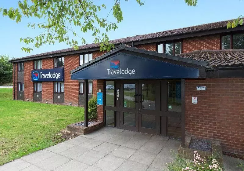Отель Travelodge Retford Markham Moor