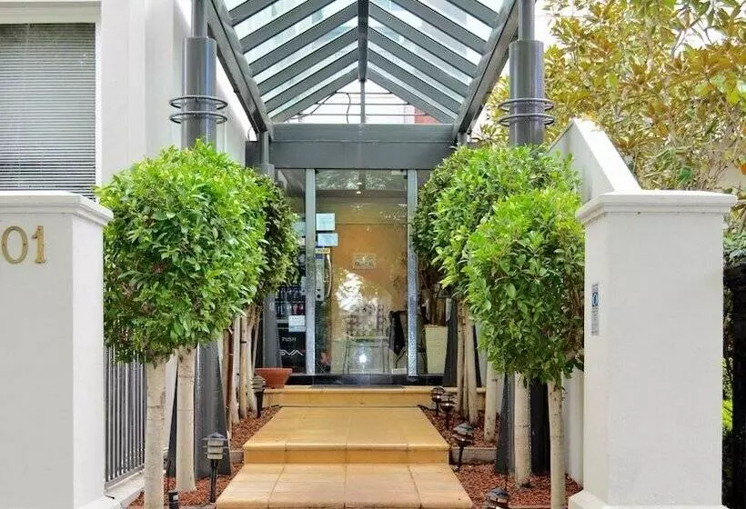 Knightsbridge Apartments