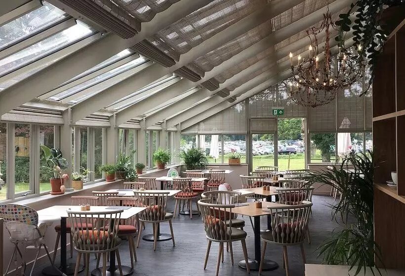 New Park Manor Hotel A Luxury Family