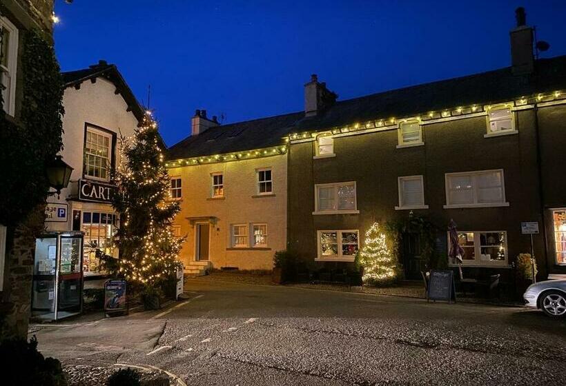 ベッドアンドブレックファースト Coffee & Stays At Cartmel Square