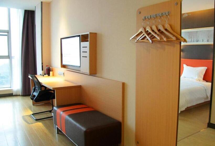 Hotelli 7days Premium Leshan Qianwei Fengye Fortune Center Branch