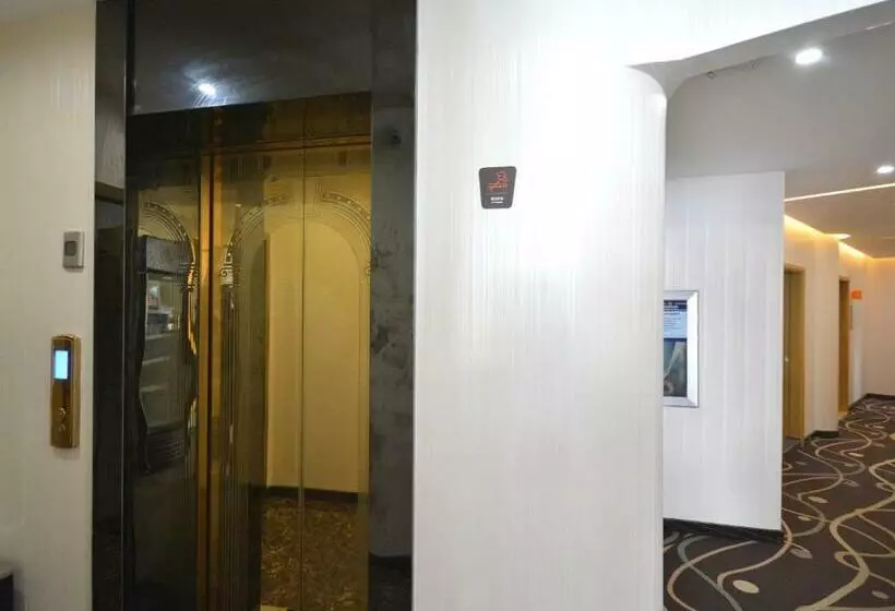ホテル 7days Premium Qingdao Technology Street Branch