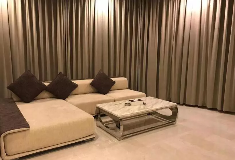 Hotelli Seven Gardens
