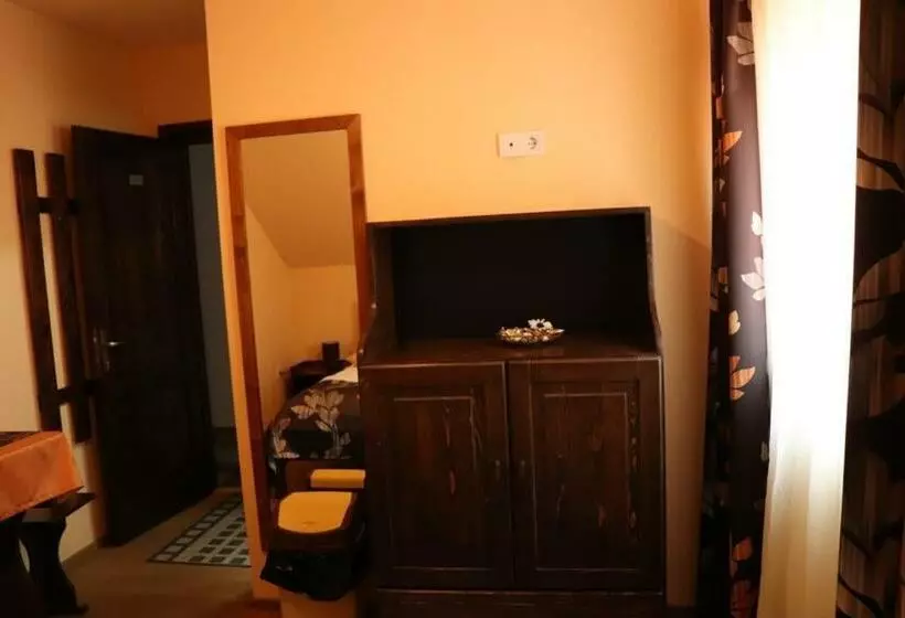 ペンション Fűzfa