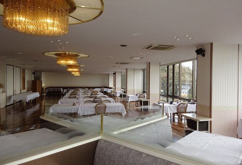 Рёкан The Grand Resort Wakanoura