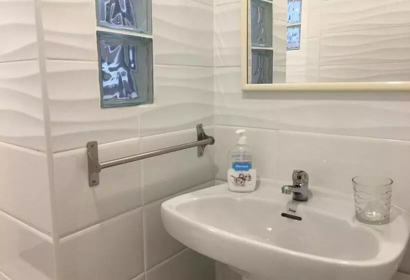 ユースホステル Vinalux