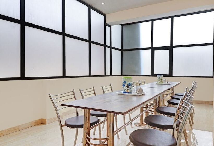 Itsy Hotels Albie Stay Inn