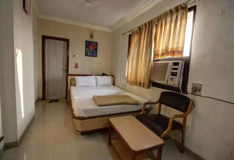 Hôtel Jay International