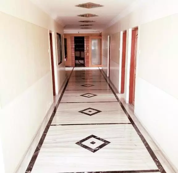 Hôtel Jay International