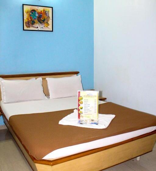 בית מלון כפרי Jay International