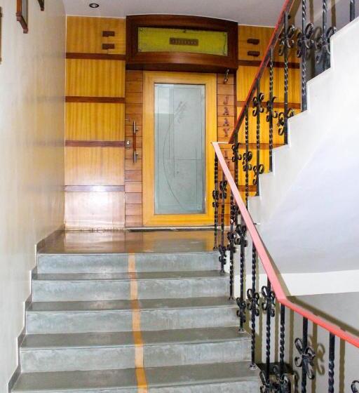 בית מלון כפרי Jay International