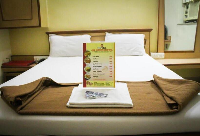 בית מלון כפרי Jay International